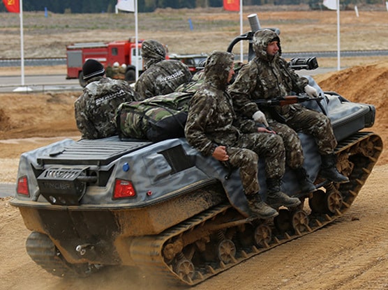Light tracked infantry carrier