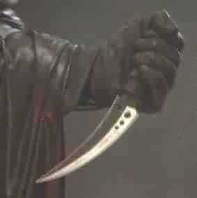 His Divine Shadow shows how not to use a Jambiya